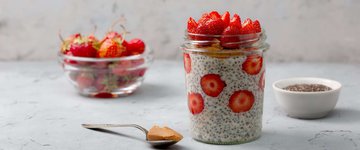 Overnight PB&J Oats with Strawberries