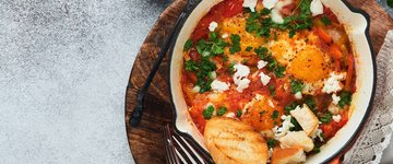 Smoky White Bean Shakshuka