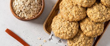 Banana Oatmeal Sponge Cookies