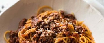 Slow Cooker Linguine Bolognese