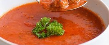 Low FODMAP Tomato soup with meatballs