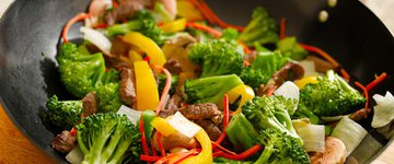 Tempeh, Vegetable, and Kelp Noodle Stir-Fry