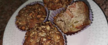 Rhubarb Coffee Cake Muffins