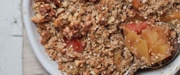 Clean Apple and Rhubarb Crumble