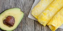 Egg Wraps stuffed with cheese (keto)