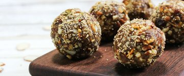 Almond Date Balls