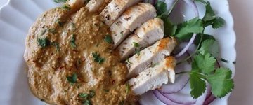 Walnut Sauce Over Grilled Chicken