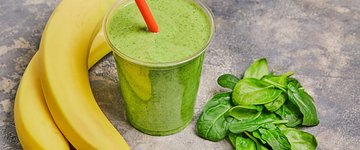 Banana, Kale and Coconut Water Smoothie