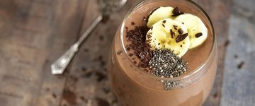 Chocolate-Almond Banana Smoothie