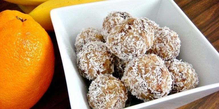 10 Minute Coconut Date Balls