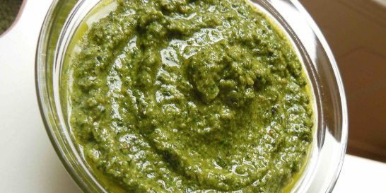 Low-FODMAP Basil Pesto