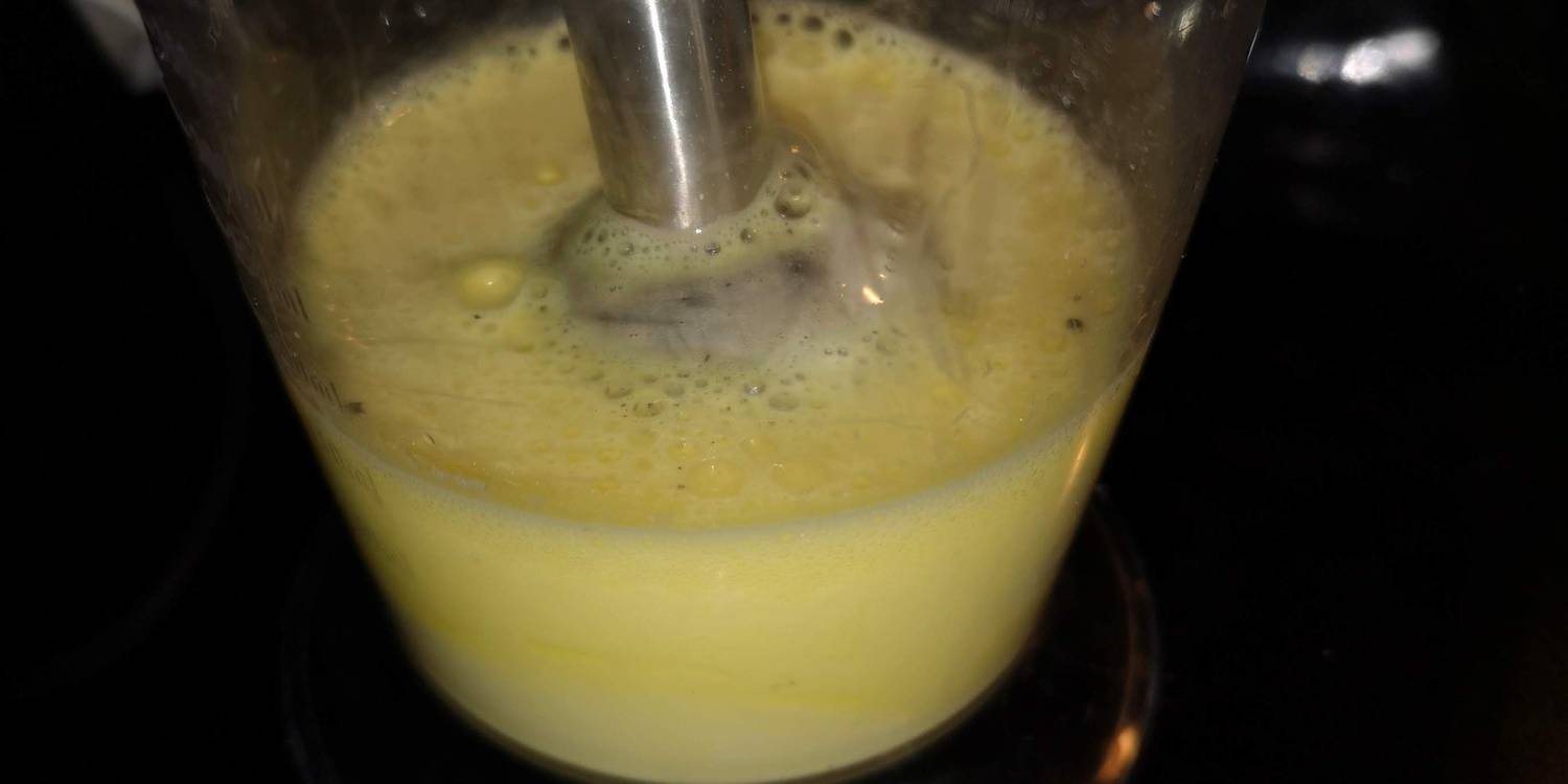 Quick Hollandaise Sauce