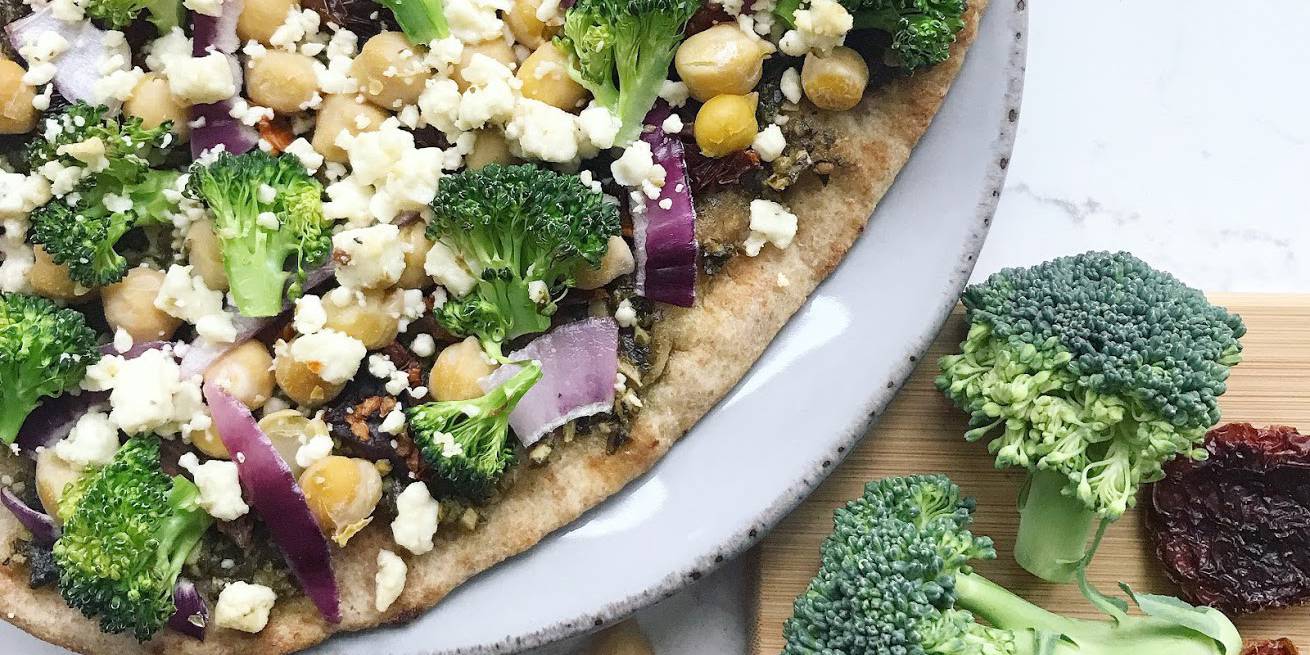 Naan Bread Pesto Pizza ( Copy )