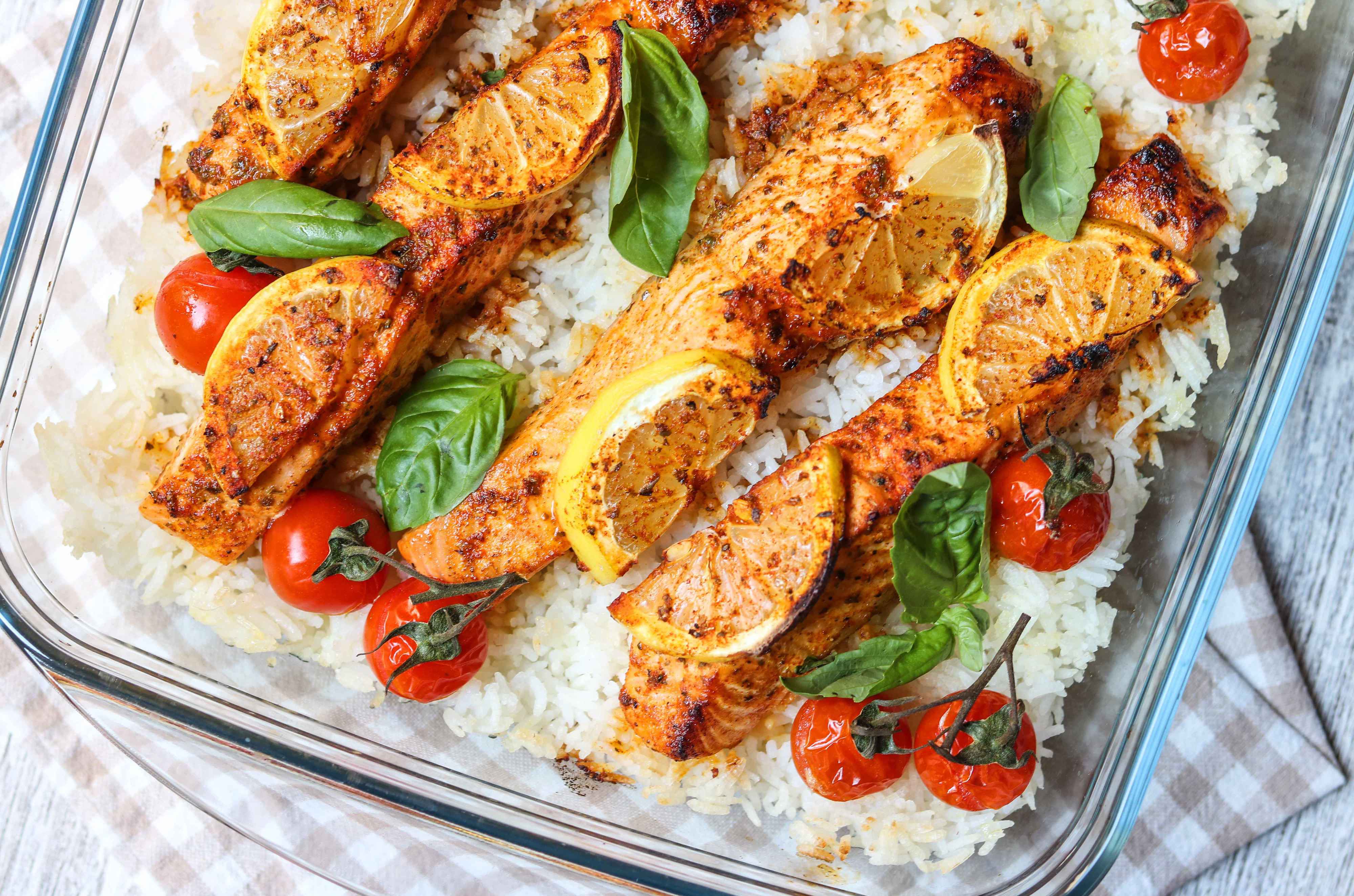 Baked Salmon Tray with Rice & Tomatoes