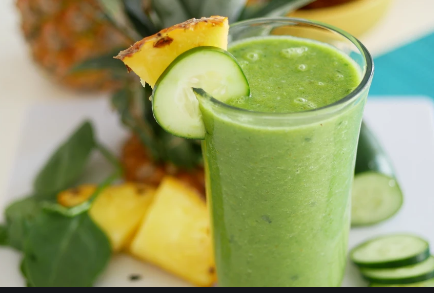 Green Cucumber Spinach Pinapple Smoothie