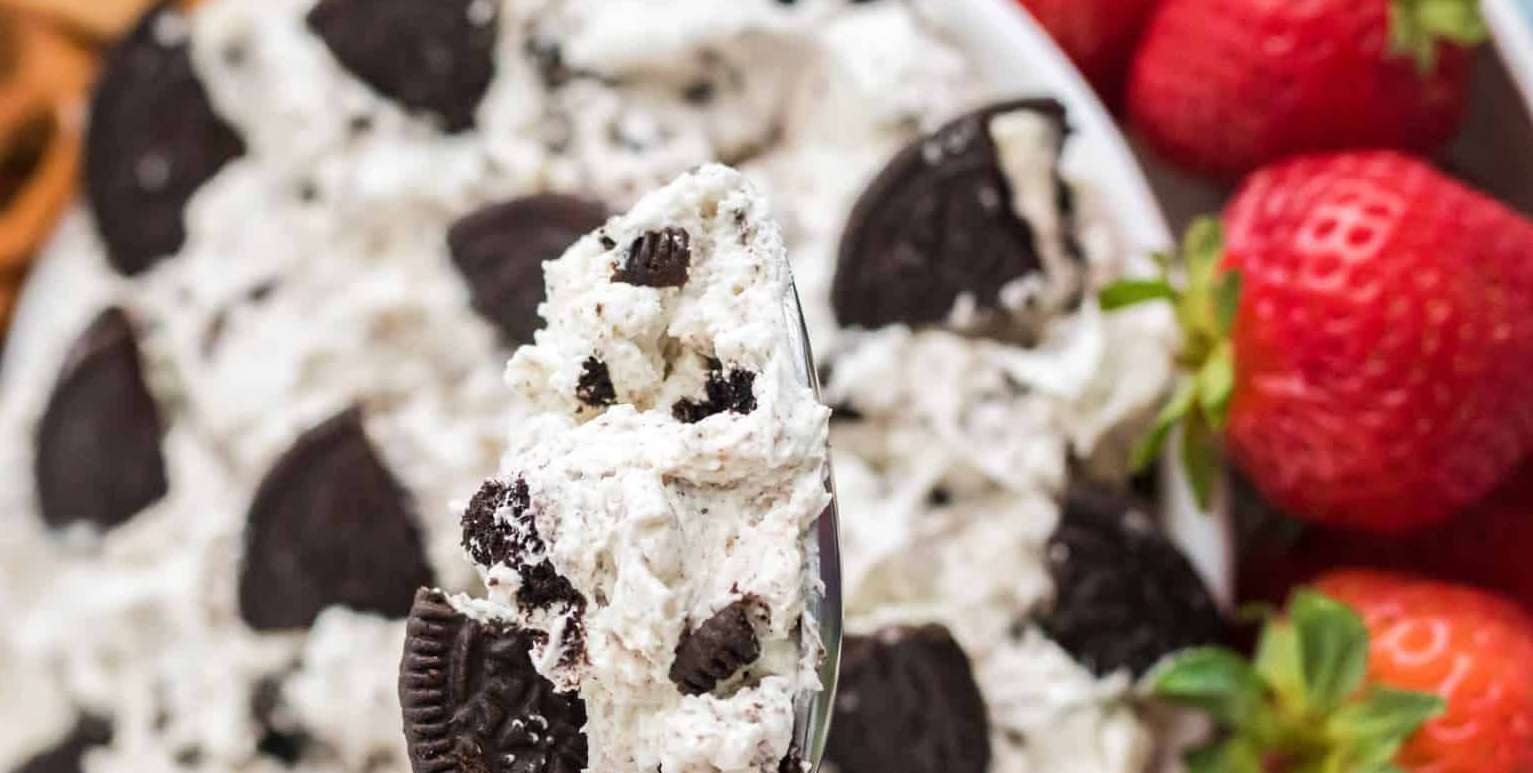 Cookies & Cream Greek Yogurt Fruit Dip