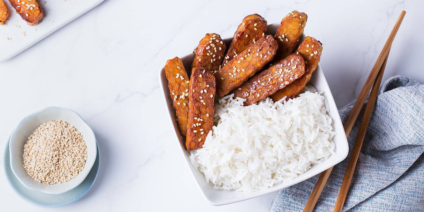 Crispy Lemongrass Tempeh with Rice